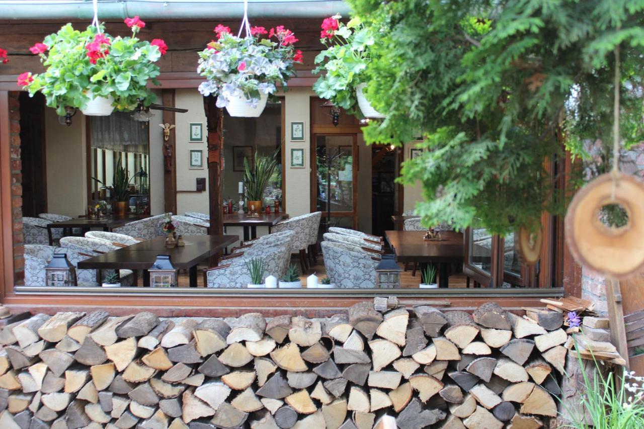 Maria Penzion & Restaurant Trencin Exterior foto