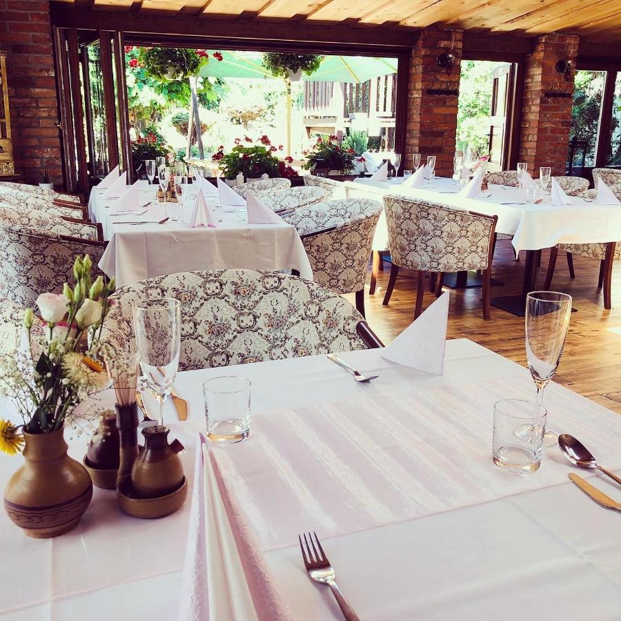 Maria Penzion & Restaurant Trencin Exterior foto
